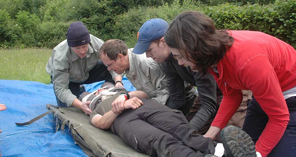 Elite medical first aid at work training uk Emergency